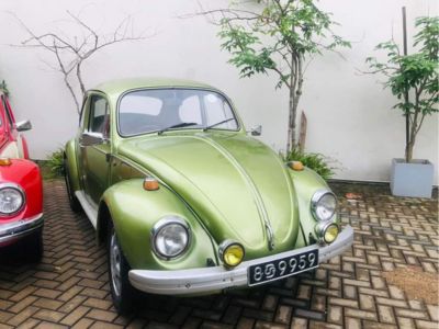 Classic wedding car 3